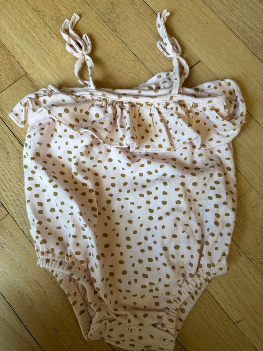 Tun tun Pink & Gold Dot Ruffle Baby Romper